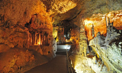 Мраморная пещера. Крым
