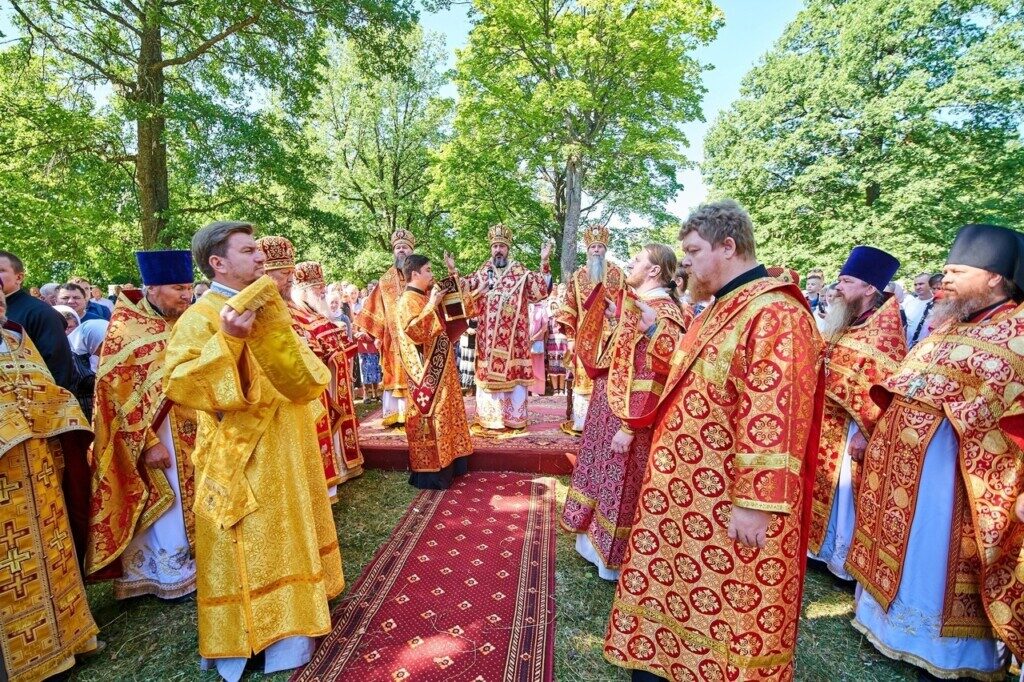 п.Первомайский