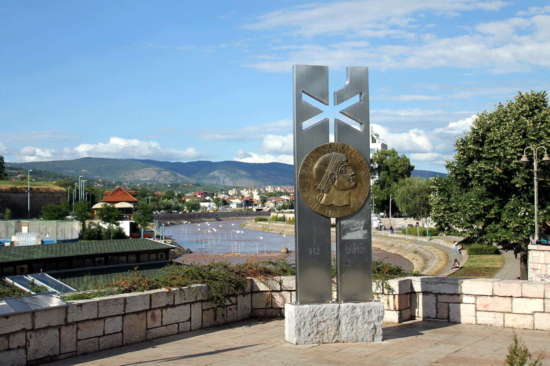 Памятник Константину Великому. Нишская крепость. Сербия